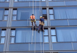 Reparación de cristales en fachada